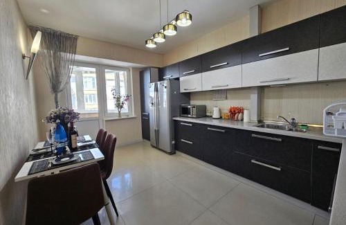 Chisinau Apartment | Bright-Spacious Apartment New Building, Near Center, 3 Parks and Gym with pool