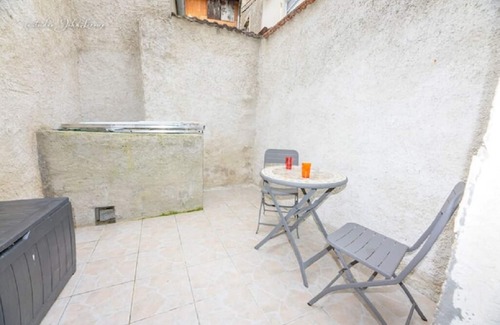 Toul Apartment | Bright, spacious apartment