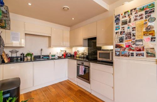 Battersea Apartment | Bright & Spacious Battersea Flat