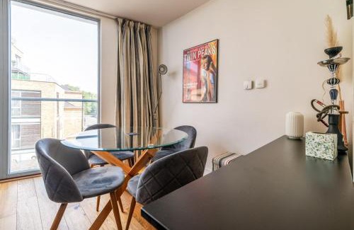 Battersea Apartment | Bright & Spacious Battersea Flat