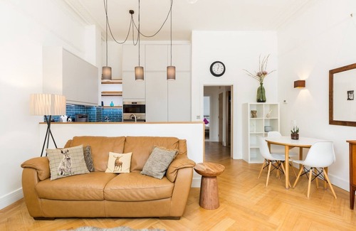 Whitnash Apartment | Bright & Spacious 2Bed in North Leamington Spa | Pass The Keys