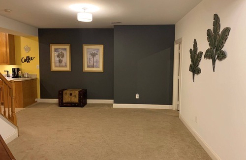 Lincolnia Apartment | Bright & Spacious Private Apt Suite with Room for extra storage - 8 miles to DC
