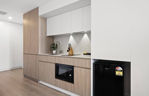 North Fremantle Apartment | Bright Studio in Trendy North Fremantle