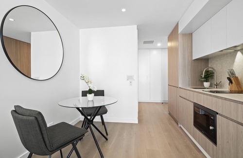 North Fremantle Apartment | Bright Studio in Trendy North Fremantle