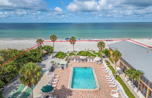 Whitney Beach Apartment | Bright Studio by the Beach–Silver Sands Gulfside Stay #255A Resort by RVA