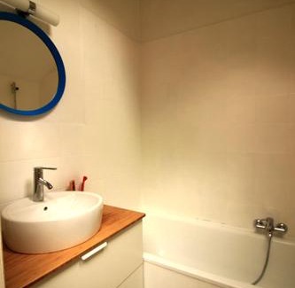 Helmet Apartment | Bright studio close to Zaventem airport