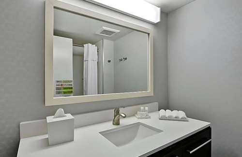 Miramar Hotel | Bright Studio in Miramar | Resort Amenities | Central to Miami & Ft. Lauderdale