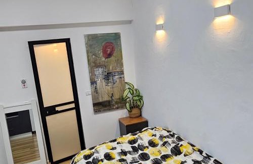 Tel Aviv Apartment | Bright Studio in Shapira