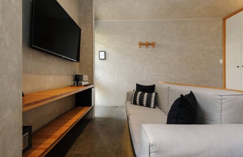 Hipodromo Apartment | Bright studio with Terrace @Parque Mexico | ChiCo