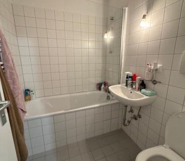Harlaching Apartment | Bright Studio Near City & Nature