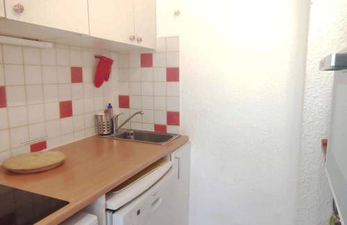 Isola Apartment | Bright Studio Near Gondola, South-Facing Balcony, 4 Guests, Mountain and Ski Views