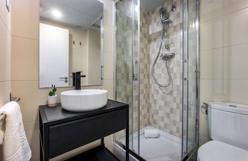 Collblanc y La Torrassa Apartment | Bright & stylish apartment in Hospitalet