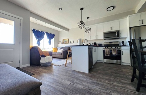 Strathmore House | Bright Suite, Beautiful Sunrises