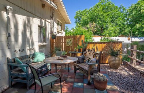 Hurricane House | Bright & Sunny Home Near Zion