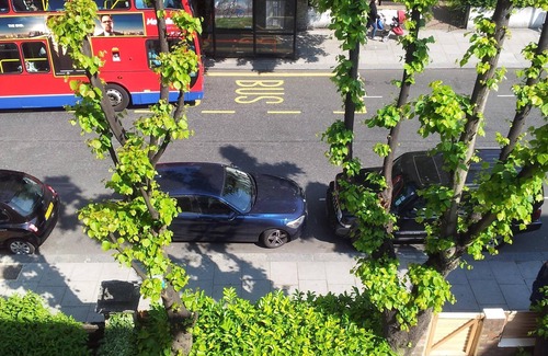 Notting Hill Apartment | Bright, sunny & spacious 3 bed/2 bath triplex in Notting Hill