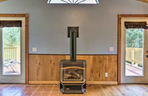 South Kortright House | Bright Tucked-Away Cabin with Furnished Deck and Grill