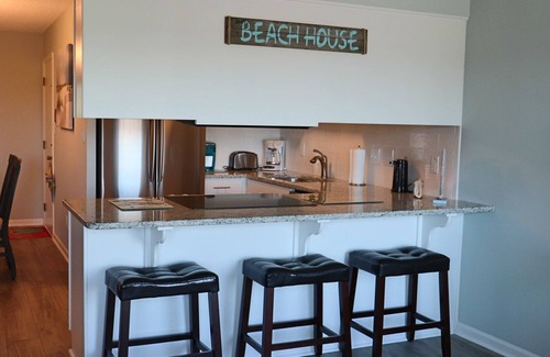 Emerald Isle Condo | Bright & Updated 3BR Condo, Slight Ocean View, Resort-Style Amenities