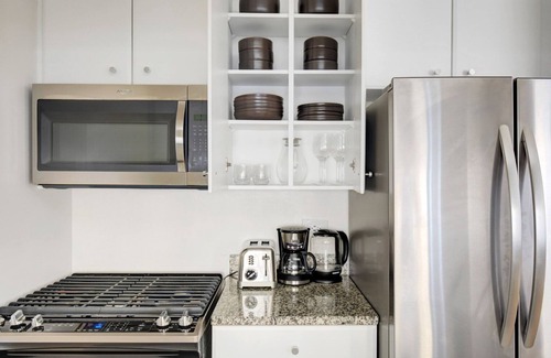 Upper West Side Apartment | Bright UWS 1BR w/Elevator & Gym, walk to Central Park, by Blueground