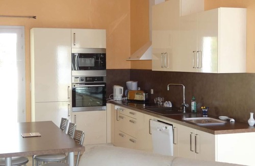 Notre-Dame-de-Monts House | Bright Vacation Home with Garden, Near Beach - Pet Friendly - 2 Bedrooms, Sleeps 4