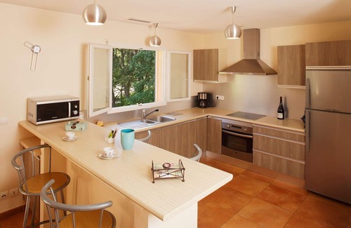 Laroque-des-Alberes Villa | Bright villa, air conditioned, on 9000m², pool, tranquility and rest assured