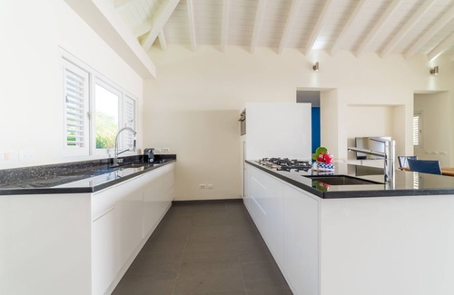 St. Marie Villa | Bright Villa w/4 Bedrooms & Bathrooms- Private Pool & Seaview 🌞 - Coral Estate