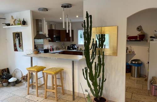 Les Platrieres Villa | Bright villa with swimming pool 5 minutes from Aix-en-Provence