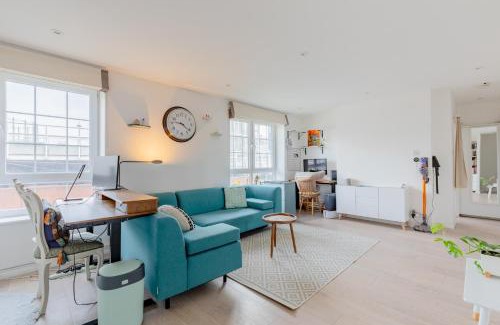 Oval Apartment | Bright Well Located 2BD Flat South East London