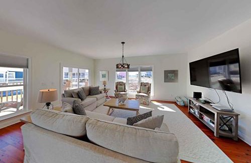 Fort Morgan House | Brighton by the Sea