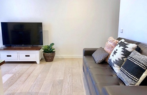 Brighton Apartment | Brilliant Brighton Home in Bayside