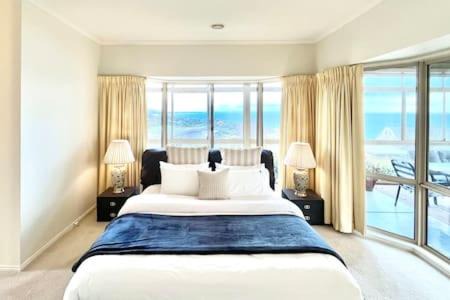 Mount Martha House | Brilliant Oceanview Holiday House Mountain High