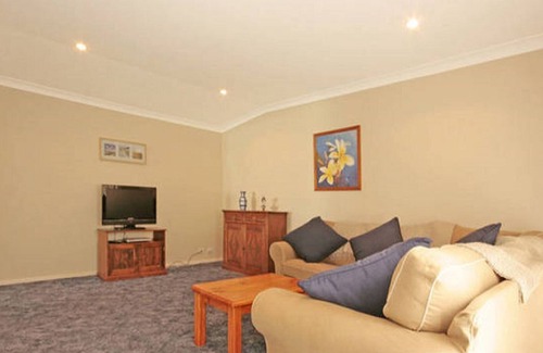 Burrill Lake House | Bring the Dog, Bring the Boat, Bring the Family