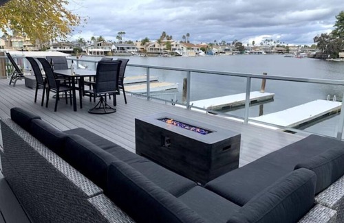 Discovery Bay House | Bring your boat! Waterslide! Close to fast water!