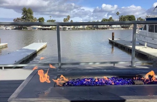 Discovery Bay House | Bring your boat! Waterslide! Close to fast water!
