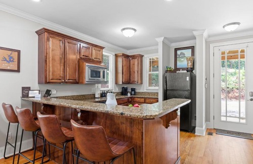 Dadeville House | Bring your family to Lake Martin!
