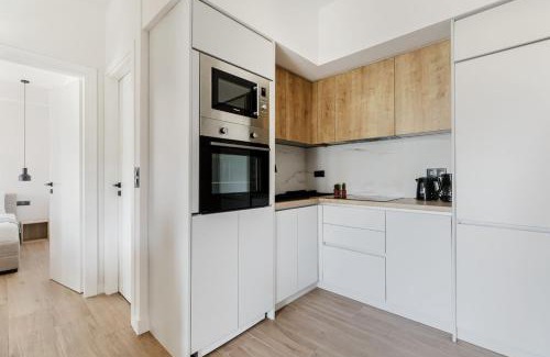 Petralona Apartment | Brisk - Chic 1 Bedroom Apartment in Athens
