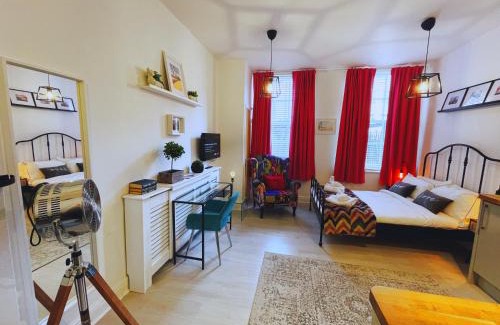 Saint Paul's Apartment | Bristol City Stays - Cabot Circus