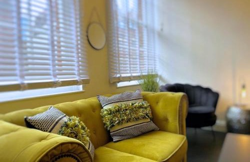 Saint Paul's Apartment | Bristol City Stays - Cabot Circus