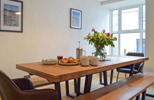 New Quay House | Bristol House