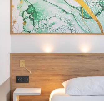 Saint-Sylvain-d'Anjou Hotel | Brit Hotel Angers Parc Expo - L'Acropole