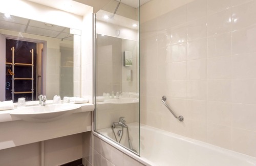Perols Hotel | Brit Hotel Confort Montpellier Parc Expositions