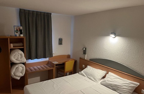 Millau Hotel | Brit Hotel Essentiel Millau