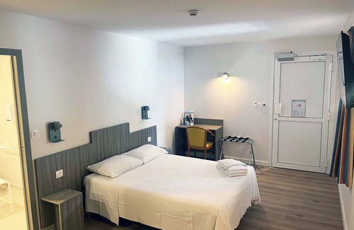 Millau Hotel | Brit Hotel Essentiel Millau