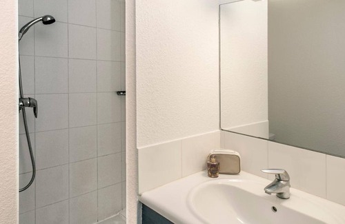 Saint-Flour Hotel | Brit Hotel Essentiel St Flour