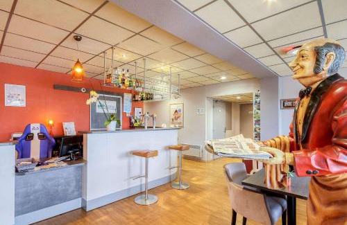 Saint-Saturnin Hotel | Brit Hotel Les Evens