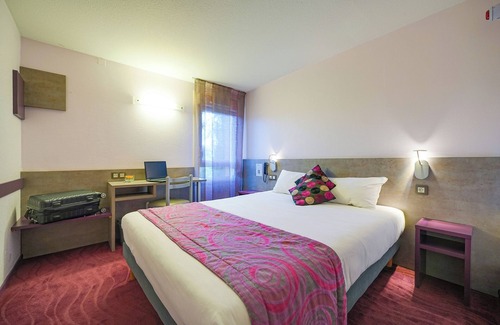 Saint-Saturnin Hotel | Brit Hotel Les Evens