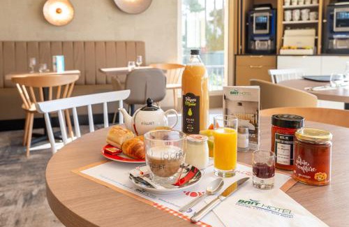 Saint-Jean-de-Braye Hotel | Brit Hotel Orléans St Jean de Braye - L'Antarès