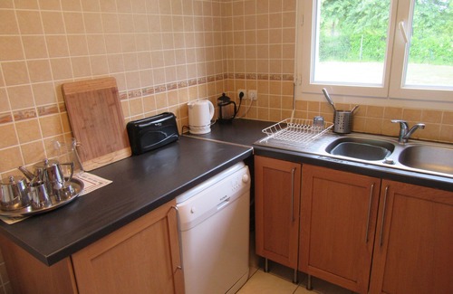 Pluherlin Cottage | Brita Cottage in Beautiful Rochefort en Terre (Voted prettiest French village)