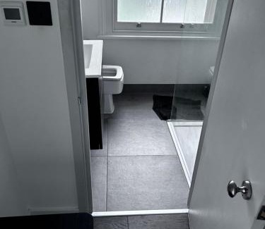 Coldharbour Apartment | Brixton at glance