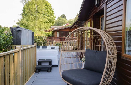 Troutbeck Cottage | BROAD OAK LODGE, family friendly, with hot tub in Windermere