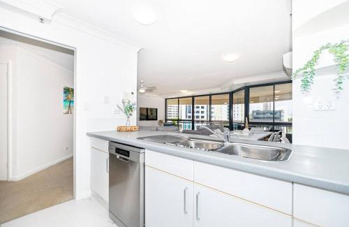 Broadbeach Apartment | Broadbeach Victoria Square